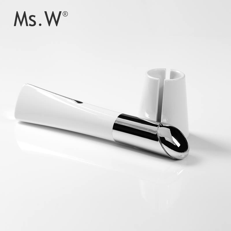 Szemkörnyéki ráncokat eltávolító masszázsgép <br> Eye Wrinkle Remover Massager 